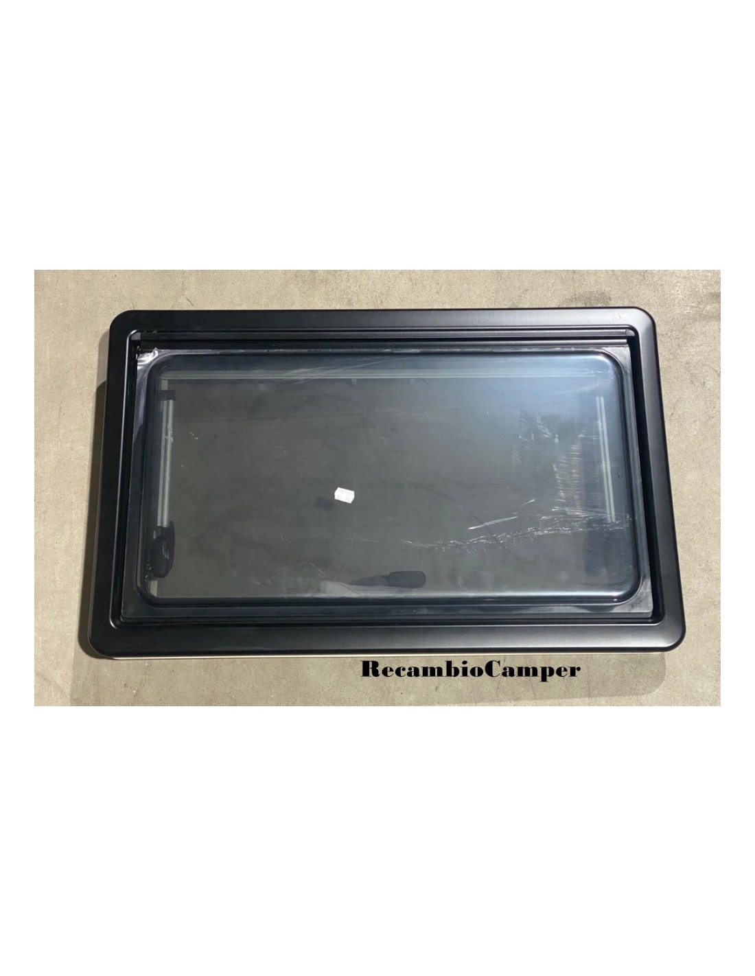 Ventana Dometic Seitz S4 700x450mm Perfil Negro
