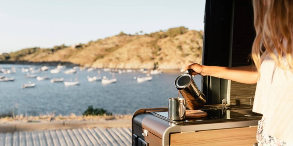 Accesorios imprescindibles para autocaravanas y camper este verano